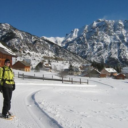 Le Barlet23 Pers Hameau Des Chazals Nevache Hautes Alpes المظهر الخارجي الصورة