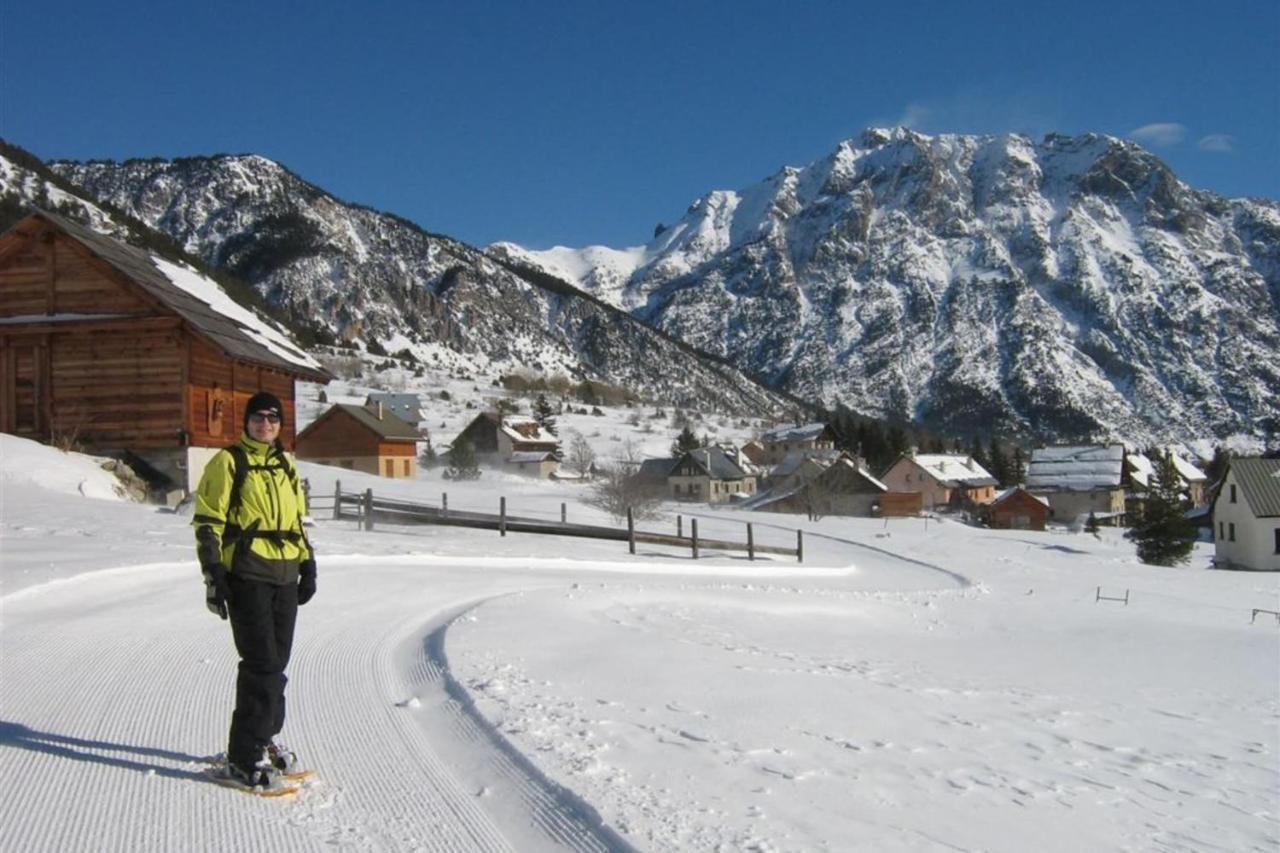Le Barlet23 Pers Hameau Des Chazals Nevache Hautes Alpes المظهر الخارجي الصورة